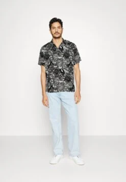 Jack & Jones Jorressa - Shirt - Black -Stock X 2028ee2d55914500a07f0b0e6a417b40