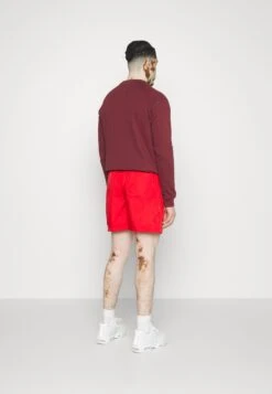 Nike Sportswear CLUB FLOW - Shorts - University Red/white -Stock X 20b512d6aeb74e3b92321021637641ca