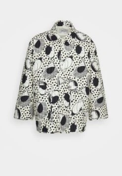 Henrik Vibskov Wheel Padded Jacket - Light Jacket - White Birdie 14 Henrik Vibskov Wheel Padded Jacket - Light Jacket - White Birdie -Stock X 21a4a2afe3064f13acab918667ad4ee2