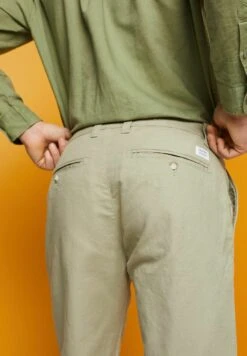 ESPRIT Im Stil - Shorts - Light Green -Stock X 21c2079d5a53422995a427ea4a7e2811