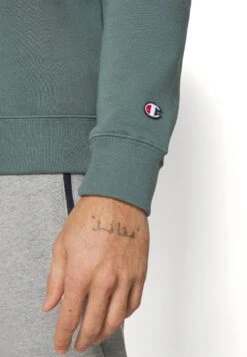 Champion Classic Crewneck Large Logo - Sweatshirt - Green -Stock X 22a62c0fcc19486f8e781ac55e5dc4e9