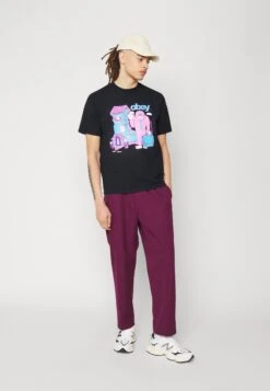 Obey Clothing Bigfoot - Print T-Shirt -Stock X 2313a5e1a88d4892bc173e1018ebcc5e