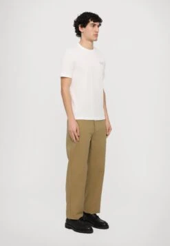 EA7 Emporio Armani TRAIN CORE TEE - Basic T-shirt - White -Stock X 231e8f268d2c4f1a9ceb6735dc0097ca