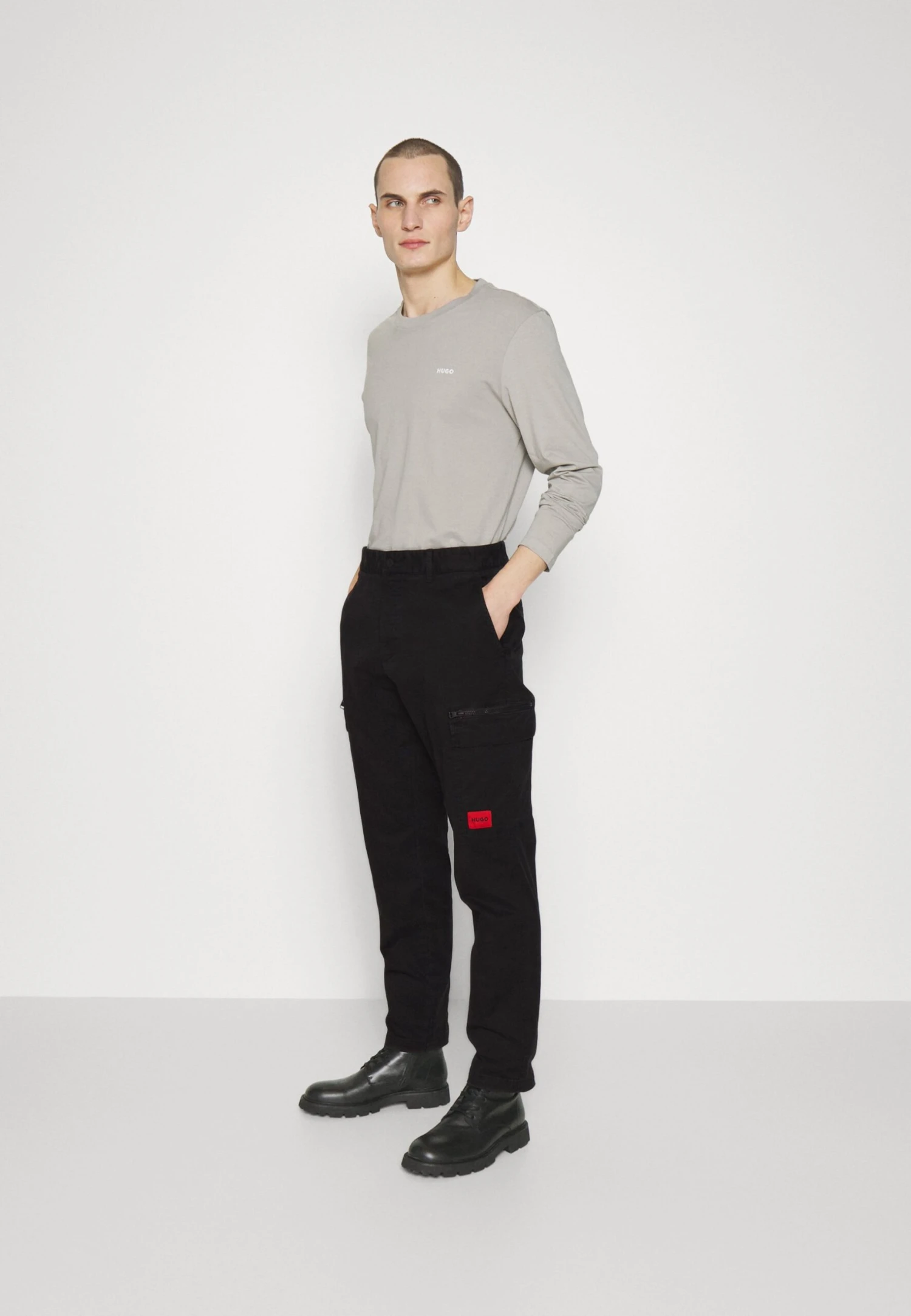 Hugo Glian - Cargo Trousers - Black 4 Hugo Glian - Cargo Trousers - Black - Image 2