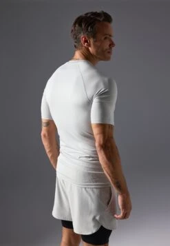 QUICK DRY SHORT SLEEVE MUSCLE FIT T-SHIRT - Basic T-shirt - White -Stock X 239f24c7800b4d0da16e62a9cd2c8875