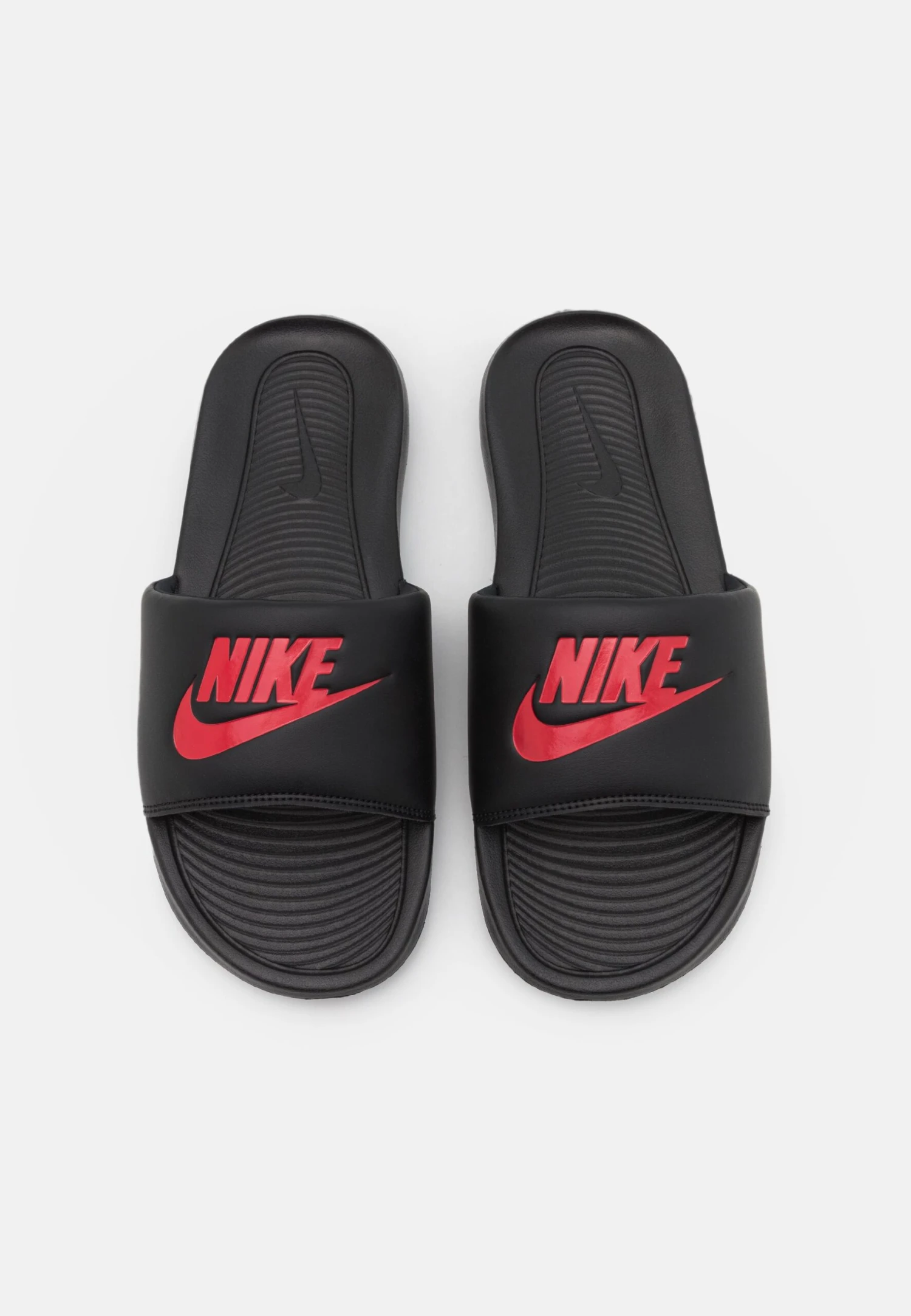 Nike Sportswear Victori One Slide - Mules - Black/University Red 6 Nike Sportswear Victori One Slide - Mules - Black/University Red - Image 4