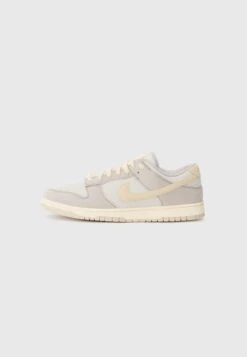 Nike Sportswear DUNK LOW RETRO - Trainers - Pure Platinum/fossil Rose/phantom/pale Ivory -Stock X 2484800550a44c439bc0a0b139c6b275