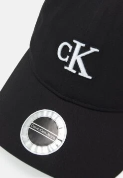 Calvin Klein Jeans Archive Unisex - Cap - Black 9 Calvin Klein Jeans Archive Unisex - Cap - Black -Stock X 2518bc5f4db24ccc93d7aaf35dd51170