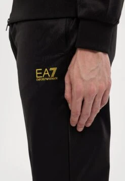 EA7 Emporio Armani TRAIN CORE SUIT - Tracksuit - Black -Stock X 25c06cb08a1b46a5982a0da972ed1571