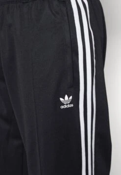 Adidas Originals Track Pants Unisex - Tracksuit Bottoms - Black 15 Adidas Originals Track Pants Unisex - Tracksuit Bottoms - Black -Stock X 25e92949e295486bbc584bb3830e89c9