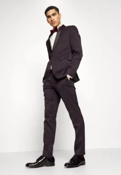 The Fashion Tux Shawl Collar - Suit - Bordeaux -Stock X 26654a92a23f4a278d32086e9b6e74ea