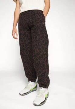 Cleptomanicx Leo Love - Tracksuit Bottoms - Molé -Stock X 26de2b9dce7b484591f476ee8dd085bf