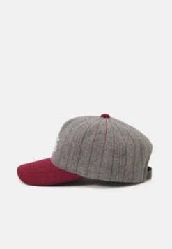 Brixton Burt Cap Unisex - Cap - Light Heather Grey/Burgundy 8 Brixton Burt Cap Unisex - Cap - Light Heather Grey/Burgundy -Stock X 28088dccef5f4b51a360d17fd752c406