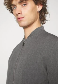 Les Deux Como Bomber Jacket - Bomber Jacket - Grey Melange 11 Les Deux Como Bomber Jacket - Bomber Jacket - Grey Melange -Stock X 299fec5a23ee4f978fc3c305f354c277