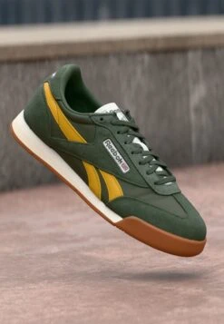Reebok Classic CAMPIO XT UNISEX - Trainers - Grit Green/grit Gold-coloured