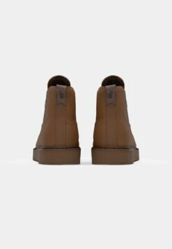 Globe DOVER II - Classic Ankle Boots - Brown -Stock X 2a66c15fb7534318a9c9620463d96a19