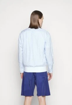 PAUL SMITH Mens Casual- Windbreaker - Hellblau -Stock X 2a86e87fa52a4a7988434facbfe4f6ad