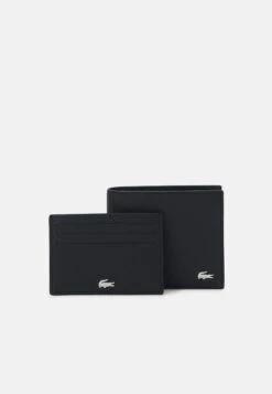 Lacoste MONEY PIECES SET - Business Card Holder - Marine 19 Lacoste MONEY PIECES SET - Business Card Holder - Marine -Stock X 2b587a2ef6544b999211aad6aa642ea9