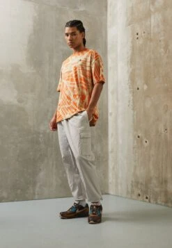 Fila Oversized Tee Unisex - Print T-Shirt - Orange -Stock X 2b5c2ddd7e1b4bfd939db7e60ad6c354