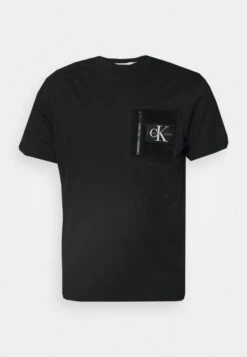 Calvin Klein Jeans Pocket Tee Unisex - Basic T-Shirt - Black -Stock X 2bdbf547ee3f4b6fa41d1260e0855839