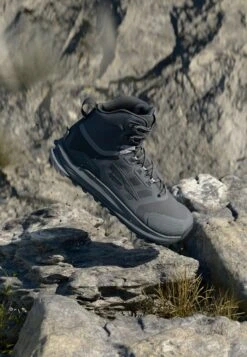 Altra LONE PEAK 9 - Walking Boots - Black/gray