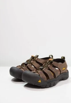 Keen Newport - Walking Sandals - Brown 10 Keen Newport - Walking Sandals - Brown -Stock X 2c503908792b460eb39ca109ee0c69a5