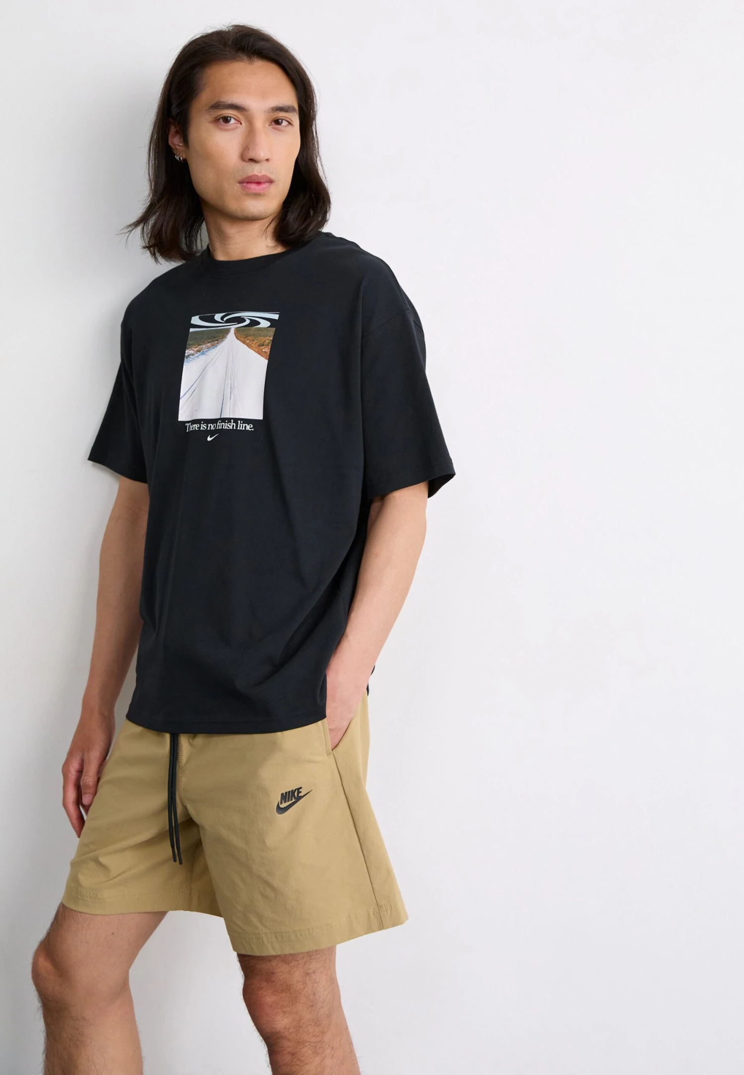 Nike Sportswear TECH - Shorts - Parachute Beige 6 Nike Sportswear TECH - Shorts - Parachute Beige - Image 4