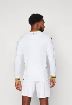 FC VERSAILLES AWAY REPLICA JERSEY - Football Shirt - White/gold -Stock X 2d000ab8628b480fa9d2d9363d1bde42