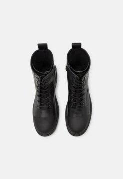 Bogner Chesa Alpina - Lace-Up Ankle Boots - Black -Stock X 2d458d6f71e246aea1be0d43e541062f
