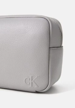 Calvin Klein WEBBING STRAP DOPP KIT - Wash Bag - Formal Gray -Stock X 2d8c58e663db447a82ce802c8ade356e