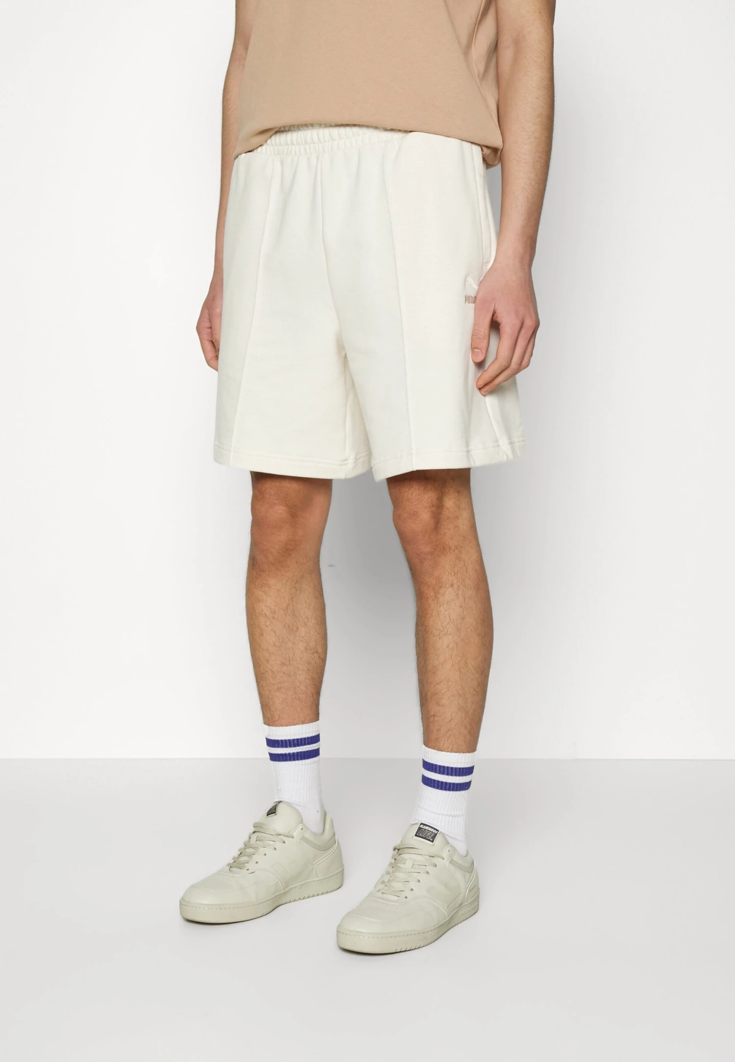 Puma Classics Pintuck- Shorts - Sand 5 Puma Classics Pintuck- Shorts - Sand - Image 3