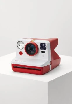 Polaroid Now - Camera - Red