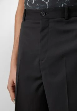 Han Kjøbenhavn Suit Shorts - Shorts - Black -Stock X 31affea38a13483fa1887b52174b88e8