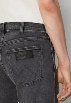 Wrangler Larston - Slim Fit Jeans - Blackout -Stock X 320544a5a44c4a19b553b6a1dd2fc60b