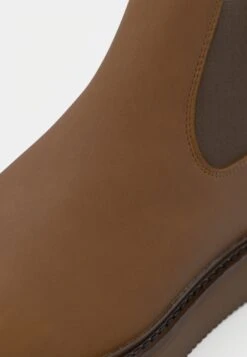 Globe DOVER II - Classic Ankle Boots - Brown -Stock X 325b9c186dfb4f52877be342dbc007a5