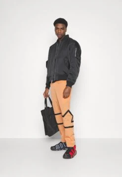 Jordan Pant - Tracksuit Bottoms - Rust Oxide -Stock X 33421336cdb14685a585ba00df75bc40