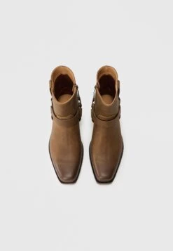 Call It Spring CARSSON - Cowboy/biker Ankle Boot - Tan -Stock X 33c6855d28cb4271ae60614e24743d72