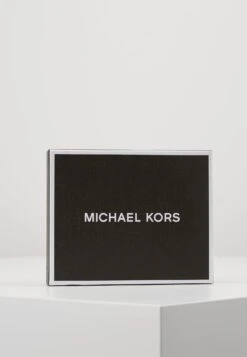 Michael Kors Billfold Greyson Unisex - Wallet - Black -Stock X 33de6dd292ad409394c457c50620924e