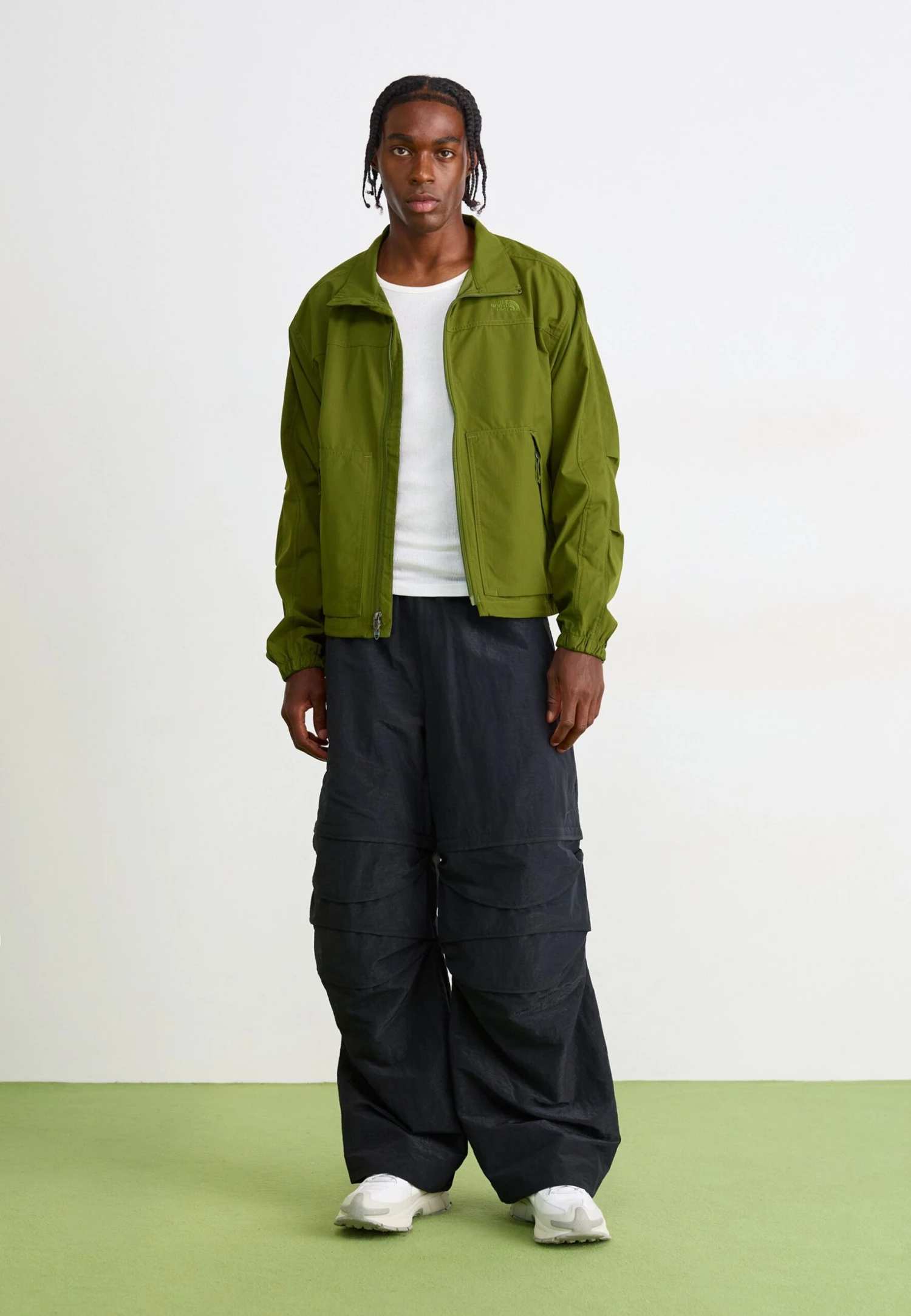 The North Face JACKET - Windbreaker - Woodland Green 4 The North Face JACKET - Windbreaker - Woodland Green - Image 2