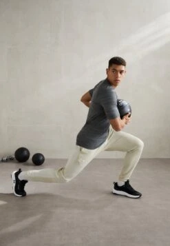 Under Armour Dynamic Select - Training Shoe 12 Under Armour Dynamic Select - Training Shoe -Stock X 3518972a0b3e477995b8f5613cd5511c