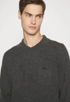 Men - Jumper - Graphite -Stock X 354204fabb104aa58fedfabf1184d432