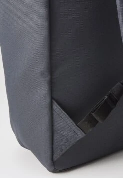 Sandqvist GROUND ROLLTOP BACKPACK UNISEX - Rucksack - Asphalt/black -Stock X 360a2a61970d4a0dabf125f4de1a40d8