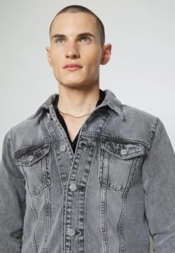 Han Kjøbenhavn Slim Jacket - Denim Jacket - Black Washed -Stock X 36aad612e1894510941d6c1fe988cd5e