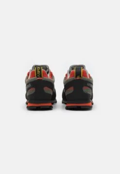 La Sportiva Boulder X - Climbing Shoes - Clay/Saffron -Stock X 37cb6af610fc4d909f038f69ca224237