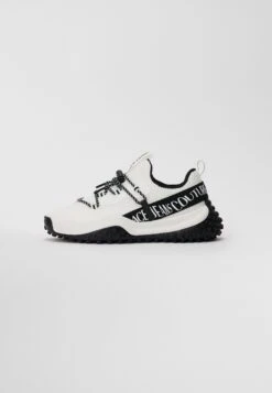 Versace Jeans Couture FONDO HYBER - Trainers - Fiorentina -Stock X 380b37b03fdf49c2826b6772ed2cc03d