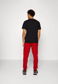 Armani Exchange Pantaloni - Tracksuit Bottoms - Chili Pepper -Stock X 394096429a36433d97c34c444cb007ad