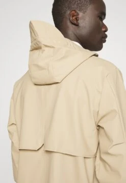 Rains Fishtail Unisex - Waterproof Jacket - Sand 15 Rains Fishtail Unisex - Waterproof Jacket - Sand -Stock X 3a21ea2a670240d1998bb59d06425ea7
