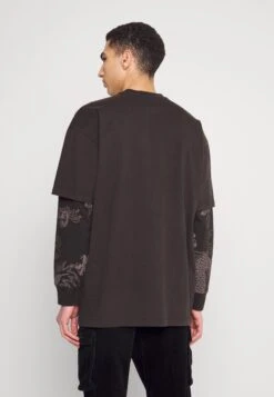 PRIMITIVE Legend - Long Sleeved Top - Charcoal -Stock X 3a41a92318bb43eba92a96cf5a27b9c2