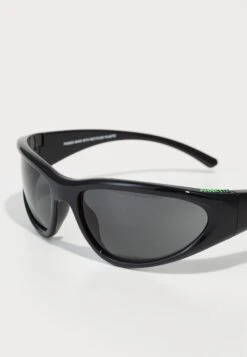 Arnette NINETEETWO - Sunglasses - Black -Stock X 3b54e9df2b5847eba711a5c722e4a2b2