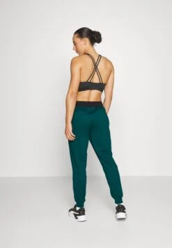 Puma Train Off Season Jogger - Tracksuit Bottoms - Varsity Green -Stock X 3bdeacf2162b4e0f961954142f4b7ff8